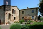 6 bedrooms Villa in Montalcino, Italy No. 529 - Image 2