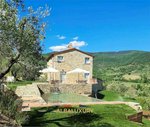 5 bedrooms Villa in Cortona, Italy No. 531 - villa in Italy