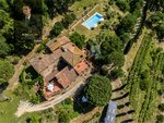 5 bedrooms Villa in Sinalunga, Italy No. 537 - Image 2