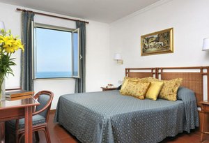 500m² Hotel in Viareggio, Italy No. 561