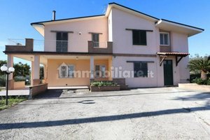 5 bedrooms Villa in Colonnella, Italy No. 69081