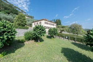 16 bedrooms Villa in Capannori, Italy No. 76762