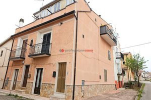 2 rooms House in Rignano Garganico, Italy No. 82539