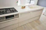 3 bedrooms Apartment in Fukuoka, Japan No. 8497 - Image 2