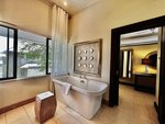 4 bedrooms Villa in Flacq, Mauritius No. 212 - Image 10