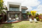 4 bedrooms Villa in Riviere Noire, Mauritius No. 242 - Image 7
