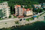 24 bedrooms Townhouse in Herceg Novi, Montenegro No. 193 - Image 2