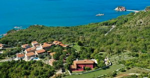 5 bedrooms Villa in Blizikuce, Montenegro No. 253