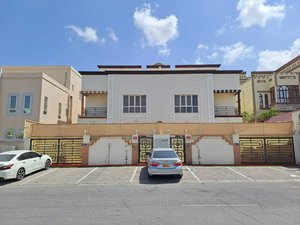6 bedrooms Villa in Muscat, Oman No. 1186