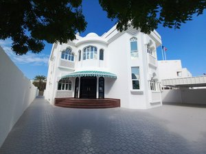 7 bedrooms Villa in Muscat, Oman No. 1242