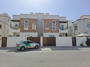 5 bedrooms Villa in Muscat, Oman No. 1425