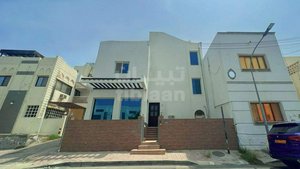 4 bedrooms Villa in Muscat, Oman No. 153