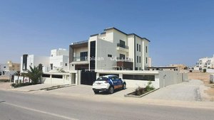 8 bedrooms Villa in Bawshar, Oman No. 171