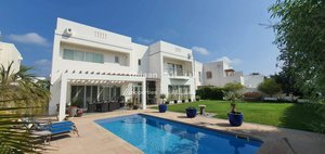 5 bedrooms Villa in Muscat, Oman No. 185