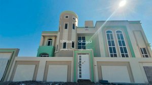 5 bedrooms Villa in Al Amarat, Oman No. 270
