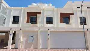 4 bedrooms Property in Muscat, Oman No. 414