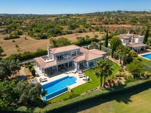 4 bedrooms Villa in Lagoa, Portugal No. 123636
