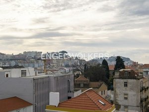 Studio in Lisbon, Portugal No. 14610