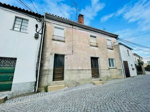 2 bedrooms House in Caria, Portugal No. 176618