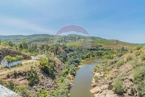 2 bedrooms House in Freixiel, Portugal No. 185934