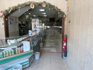 400m² Commercial property in Canelas, Portugal No. 47818