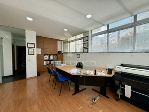 174m² Office in Fatima, Portugal No. 85693