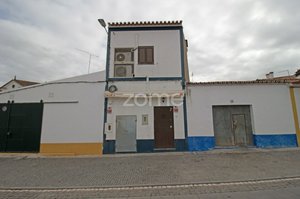 117m² Commercial property in Viana do Alentejo, Portugal No. 86877