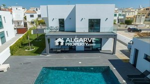 4 bedrooms Villa in Olhao, Portugal No. 99484