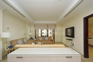 Studio in The Pearl, Qatar No. 12