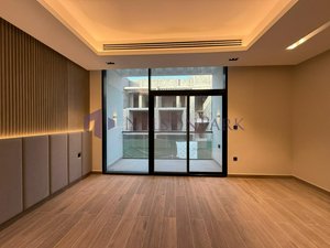 4 bedrooms Villa in Lusail, Qatar No. 370