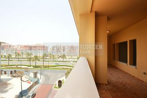 Studio in The Pearl, Qatar No. 56