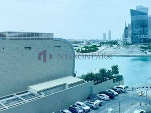 3 bedrooms Apartment in Doha, Qatar No. 700