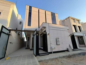 5 bedrooms Villa in Riyadh, Saudi Arabia No. 556