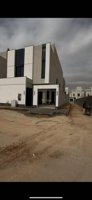 4 bedrooms Villa in Riyadh, Saudi Arabia No. 624