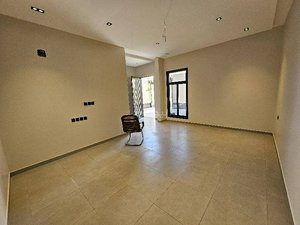 5 bedrooms Apartment in Riyadh, Saudi Arabia No. 660