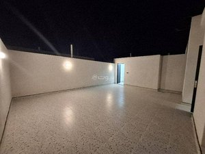 5 bedrooms Apartment in Riyadh, Saudi Arabia No. 897