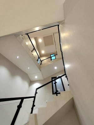 5 bedrooms Villa in Riyadh, Saudi Arabia No. 973