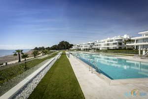 4 bedrooms Apartment in Estepona, Spain No. 10096
