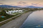 4 bedrooms Apartment in Estepona, Spain No. 10096 - Image 2