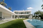 6 bedrooms Villa in Marbella, Spain No. 10128 - Image 2