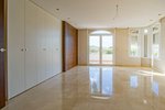 5 bedrooms Villa in Alicante, Spain No. 10152 - Image 24