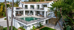 5 bedrooms Villa in Estepona, Spain No. 10207 - villa in Spain