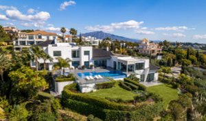 5 bedrooms Villa in Benahavis, Spain No. 10208