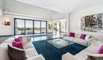 5 bedrooms Villa in Benahavis, Spain No. 10208 - Image 3