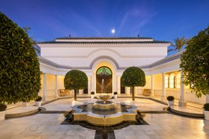 12 bedrooms Villa in Marbella, Spain No. 102187