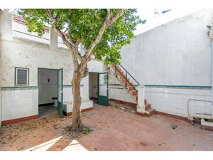 6 bedrooms Townhouse in Mahon, Spain No. 10283