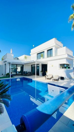 3 bedrooms Villa in Rojales, Spain No. 10542