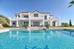 6 bedrooms Villa in Benahavis, Spain No. 10572 - villa in Spain