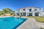 6 bedrooms Villa in Benahavis, Spain No. 10572 - Image 3