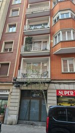 164m² Commercial property in Basque Autonomous Community, Spain No. 107342 - Image 2